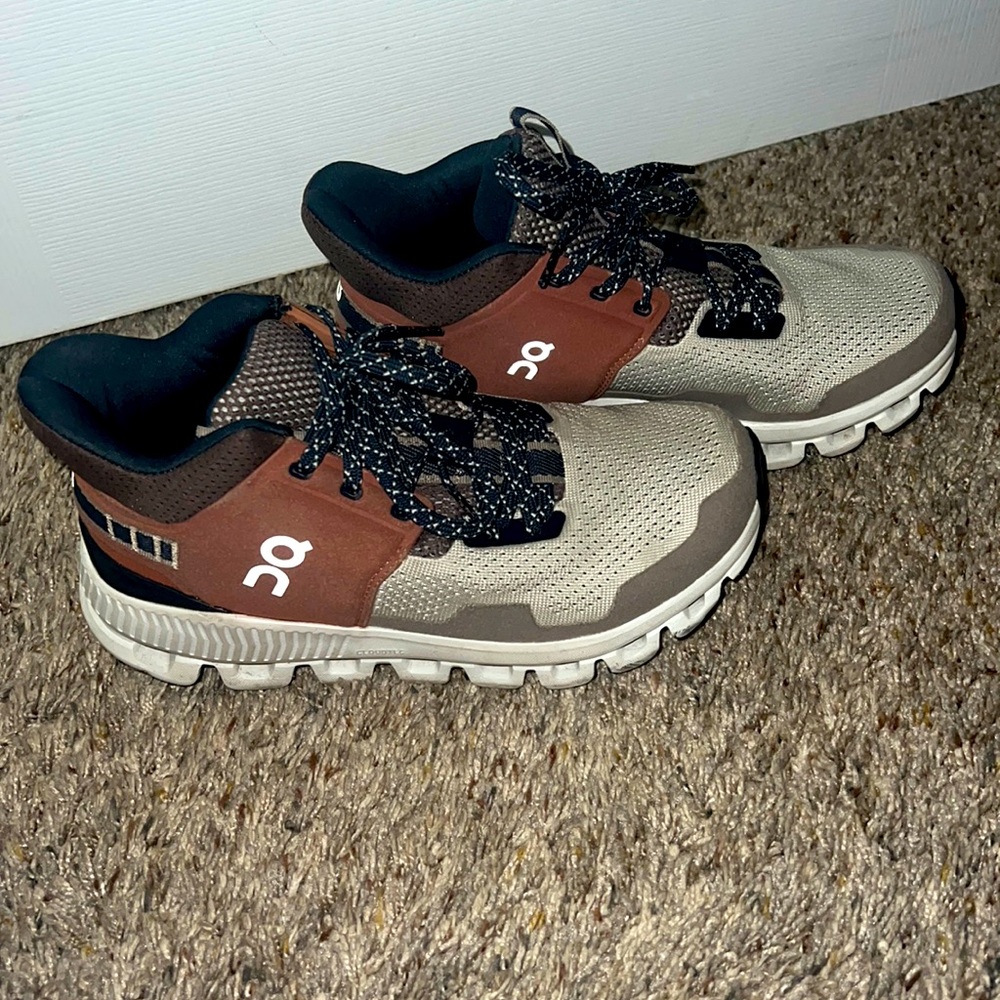 Women’s ON CLOUD shoes